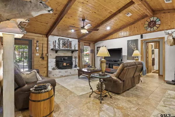 100 County Road 2835, Pittsburg, TX 75686