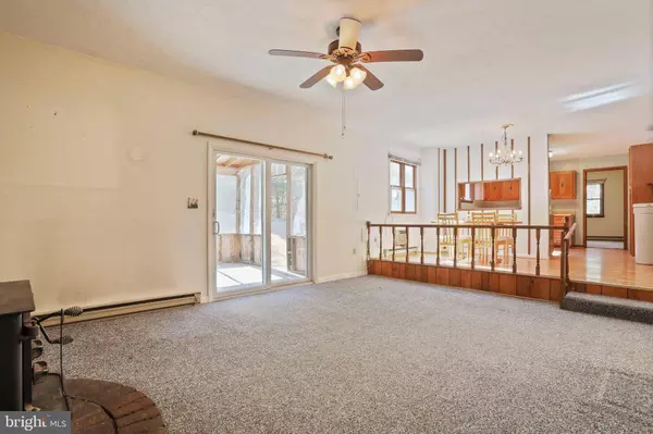 58 HENRY O MICHAEL RD, Berkeley Springs, WV 25411