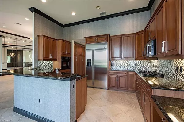 15536 Monterosso LN #201, Naples, FL 34110