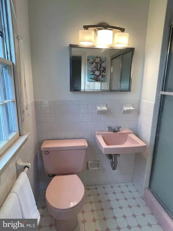 1677 KENMARE DR, Dresher, PA 19025