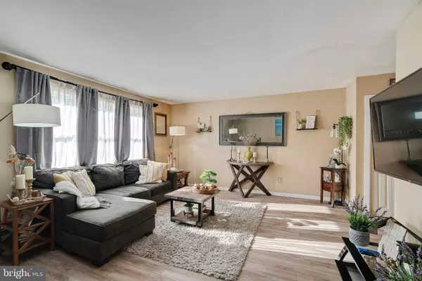 3319 WOODHAVEN RD, Philadelphia, PA 19154