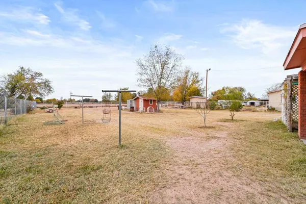 612 Richardson Road Road, Socorro, TX 79927