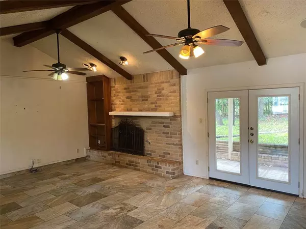 505 Meadowbrook DR, Georgetown, TX 78628