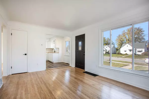 738 Buckingham SW Street, Wyoming, MI 49509