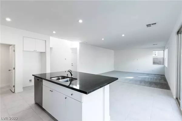 4152 W Le Baron Avenue, Las Vegas, NV 89141