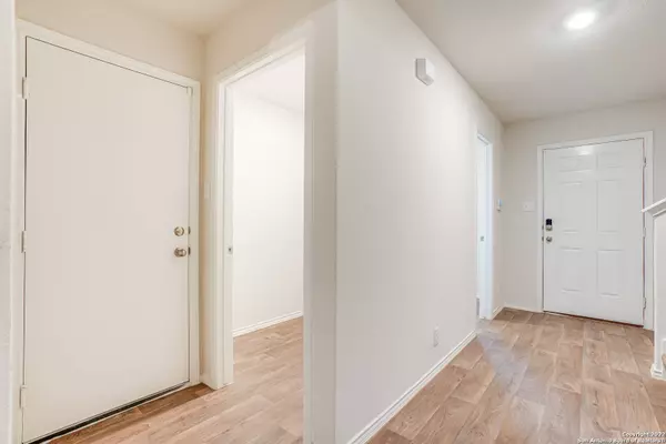 8219 GREEN GULLY, San Antonio, TX 78244-4511