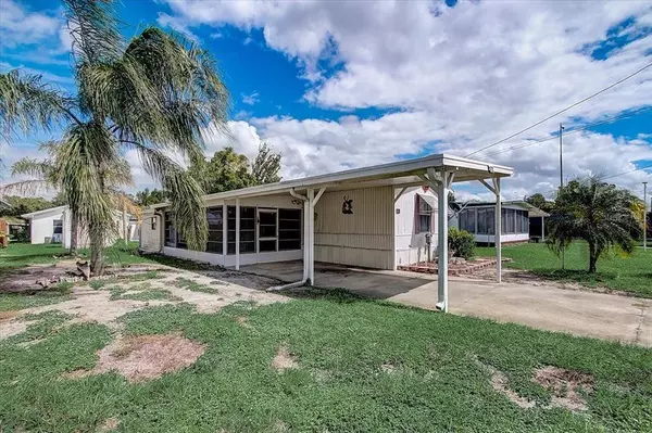 1506 PLEASANT ST, Tavares, FL 32778