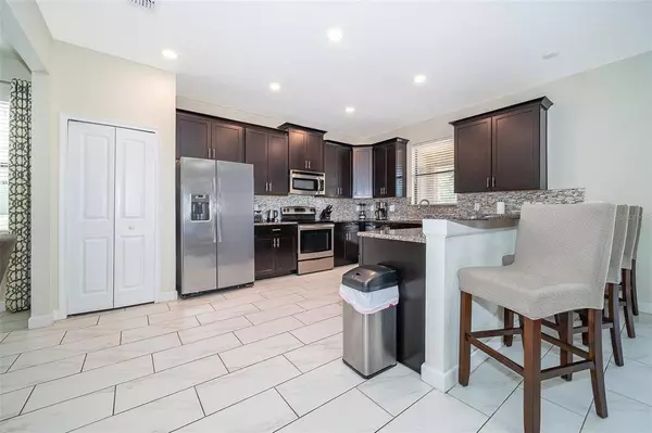 1302 BIRDIE WAY, Davenport, FL 33896