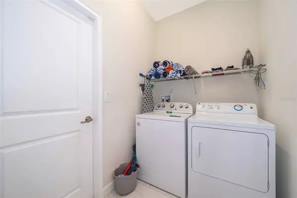 1302 BIRDIE WAY, Davenport, FL 33896