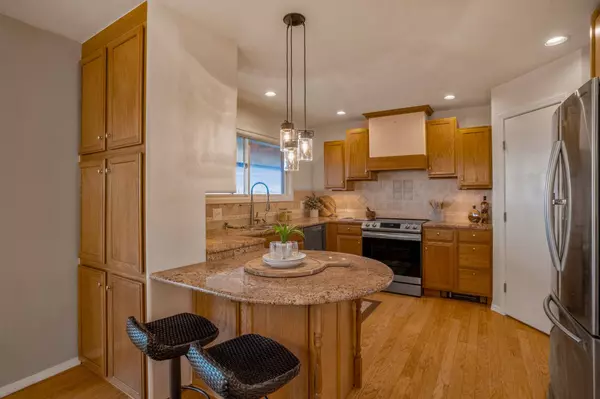 1772 Camino Uva, Los Alamos, NM 87544