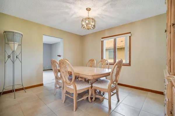 52 WOODBURY DR, Palm Coast, FL 32164