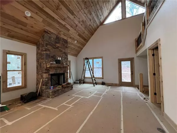 318 LEES RIDE, Mccaysville, GA 30555