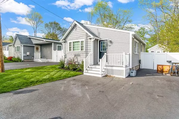 22 Forest Park Ave, Tyngsborough, MA 01879