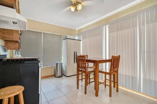 52 WOODBURY DR, Palm Coast, FL 32164