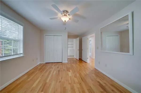 7 Summit ST, Blue Ridge, GA 30513