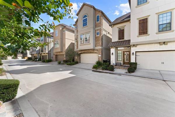 2712 Kings Retreat CIR, Houston, TX 77345