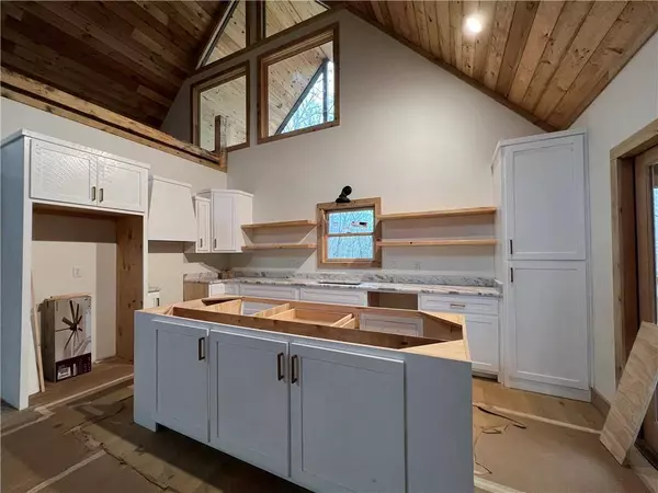 318 LEES RIDE, Mccaysville, GA 30555