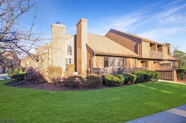 66 Kingsberry Dr, Franklin Twp., NJ 08873