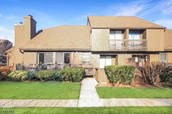 66 Kingsberry Dr, Franklin Twp., NJ 08873