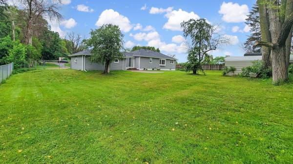 430 Thompson AVE E, West Saint Paul, MN 55118