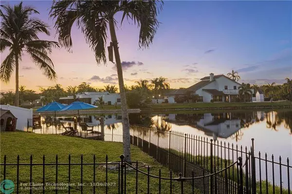 9851 SW 2nd St, Plantation, FL 33324