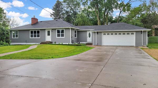 430 Thompson AVE E, West Saint Paul, MN 55118