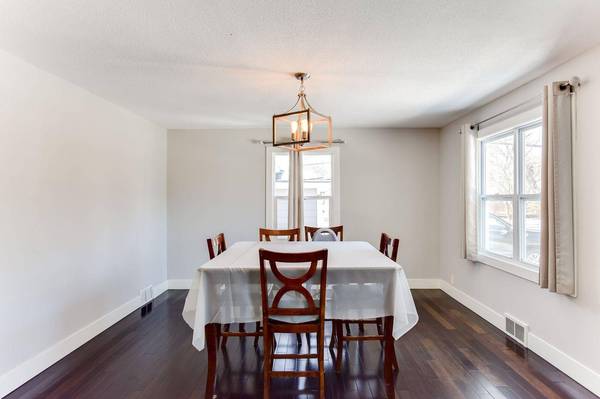 430 Thompson AVE E, West Saint Paul, MN 55118