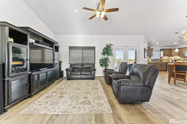 509 Saddle Horn Way, Fernley, NV 89408-8002