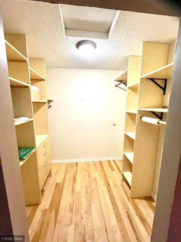 792 Tanglewood DR, Shoreview, MN 55126