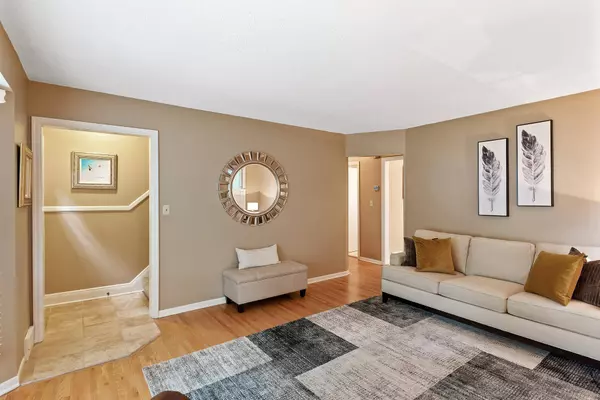 5044 Russell AVE S, Minneapolis, MN 55410