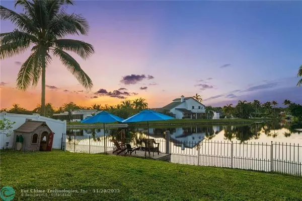 9851 SW 2nd St, Plantation, FL 33324