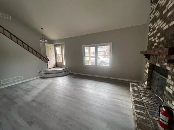 9028 Cinnebar DR, Indianapolis, IN 46268