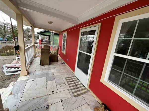 2609 Ansonia ST, Winston Salem, NC 27105