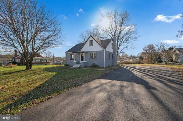 6121 CATHERINE ST, Harrisburg, PA 17112