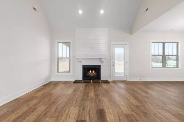 1143 Chagford Dr, Clarksville, TN 37043