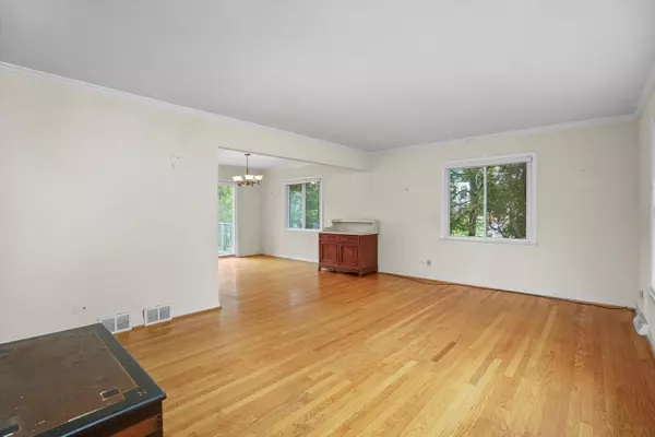 1218 Greenwood RD, Wheaton, IL 60187