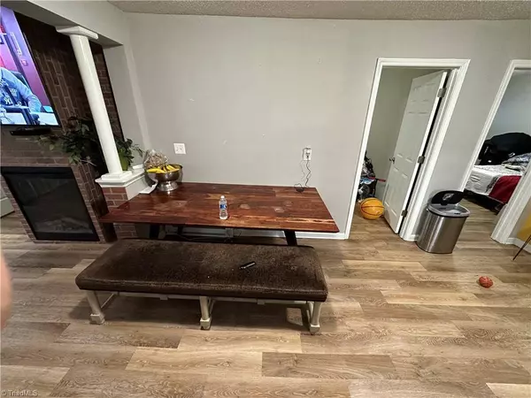 2609 Ansonia ST, Winston Salem, NC 27105