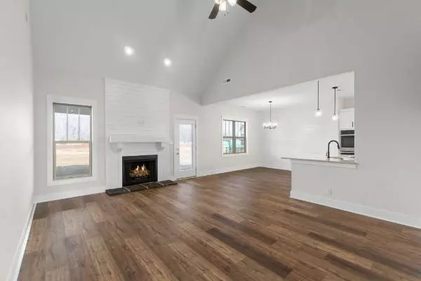 1143 Chagford Dr, Clarksville, TN 37043