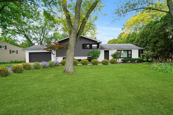 1218 Greenwood RD, Wheaton, IL 60187