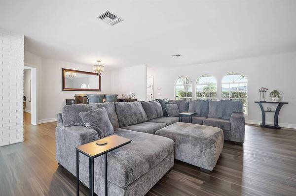 1850 LAKE TERRACE DR, Eustis, FL 32726