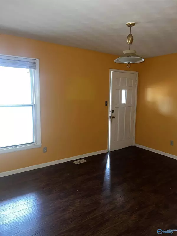 1423 6th Avenue Sw SW, Decatur, AL 35601