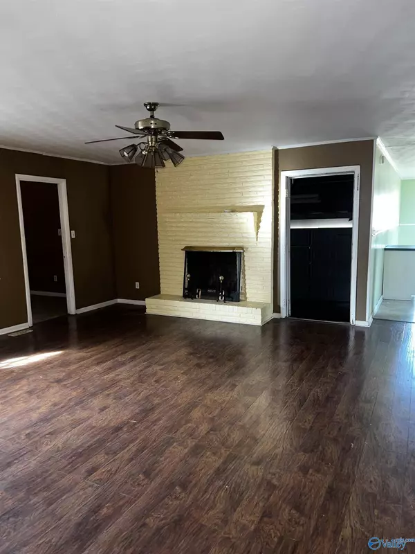 1423 6th Avenue Sw SW, Decatur, AL 35601