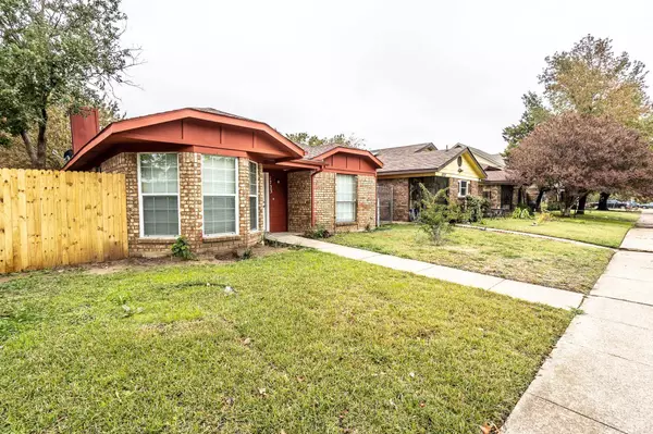1723 Leroy Road, Dallas, TX 75217