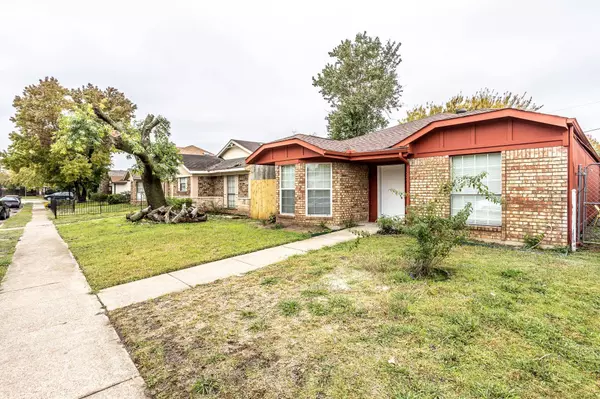 1723 Leroy Road, Dallas, TX 75217