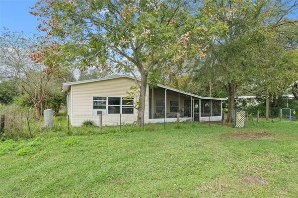 8639 SEMMES ST, Zephyrhills, FL 33540