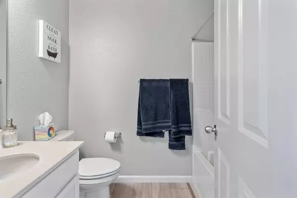 2198 Middlebury DR, Lathrop, CA 95330