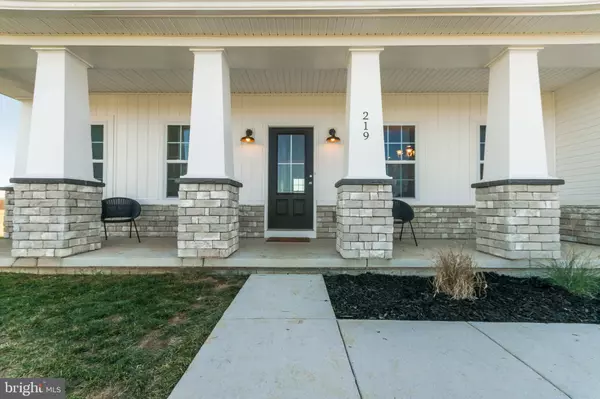 219 SUMMERFIELD WAY, Shenandoah Junction, WV 25442