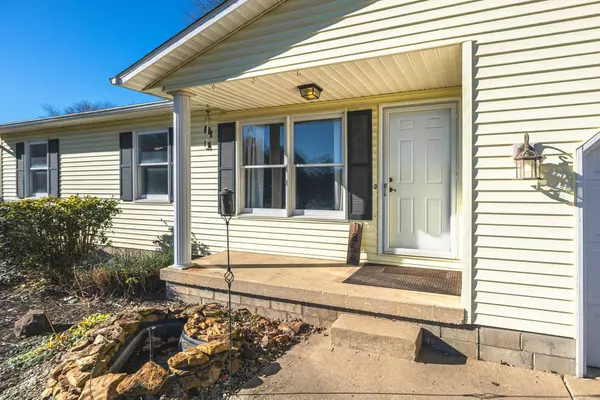 1856 S Sioux Drive, Ellettsville, IN 47429-1951