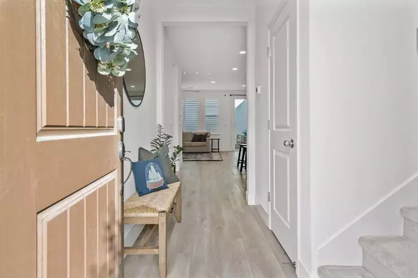 1553 Marina DR, Lathrop, CA 95330