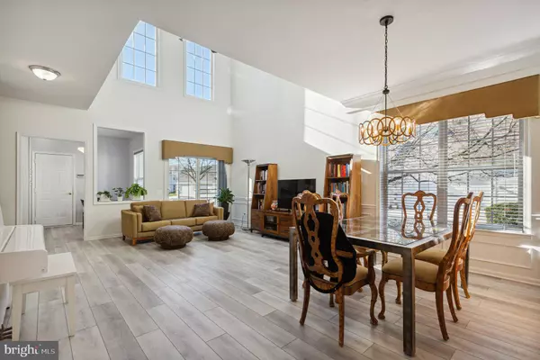 11 OLD MILL DR, Voorhees, NJ 08043